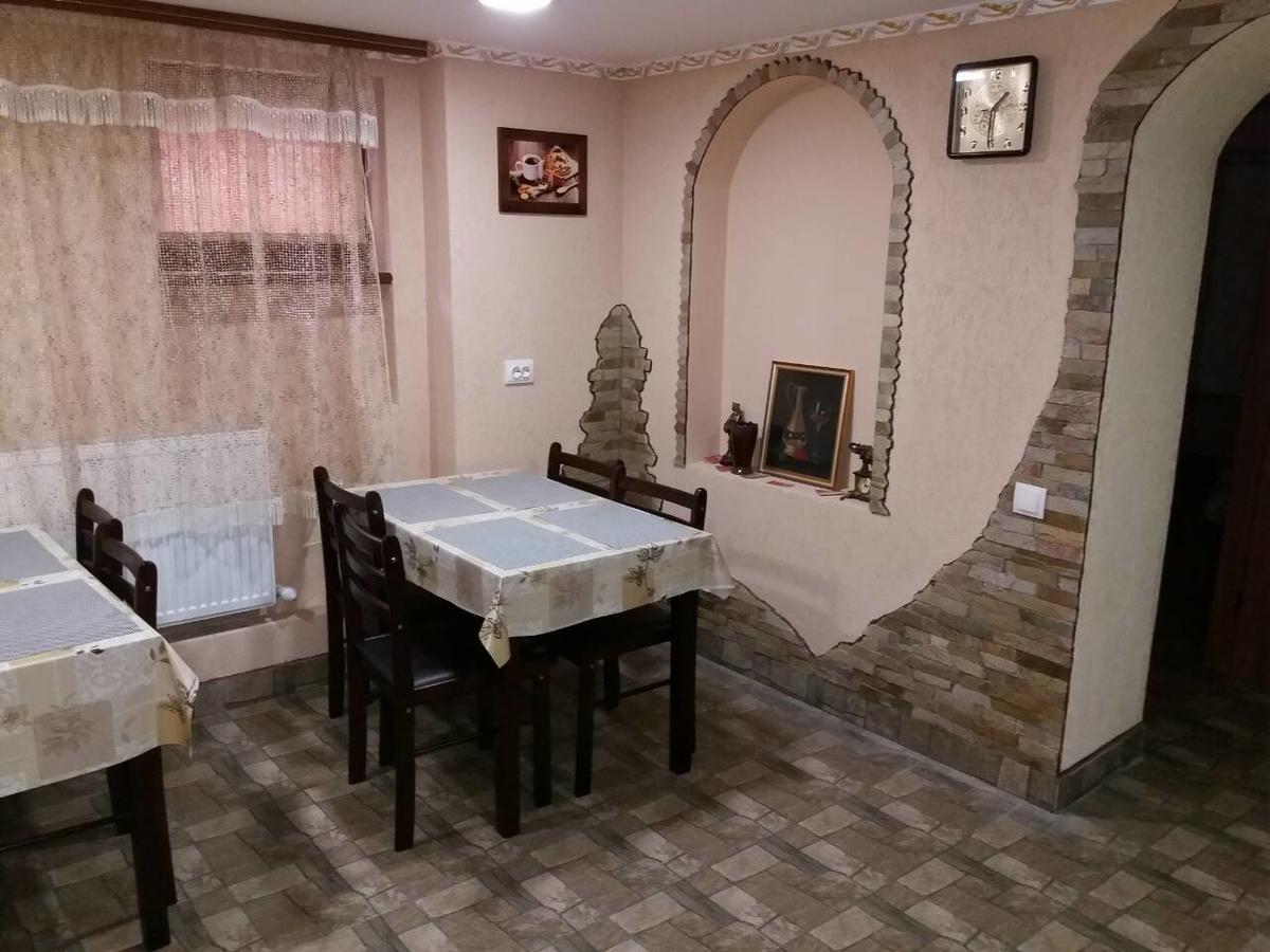 Guest House Zhanna Berehove  Exterior photo